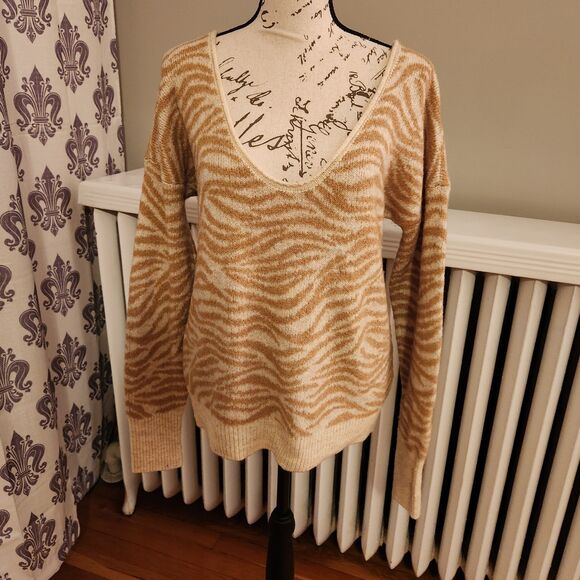 Abercrombie & Fitch Scoop Neck Zebra Print Sweater, Camel & Cream Cozy Knit Sz M - Picture 3 of 10